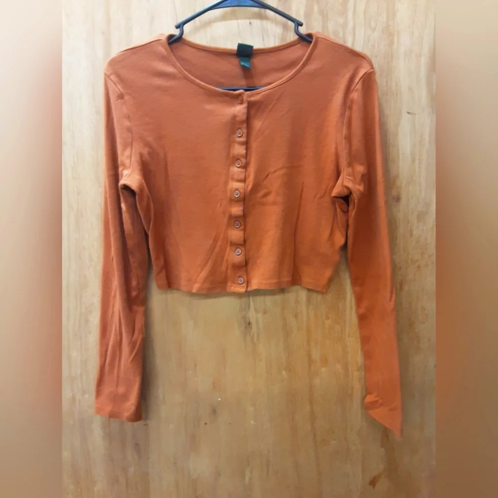 Wild Fable Brown Button Front Crop Top. Size L. - Picture 1 of 6